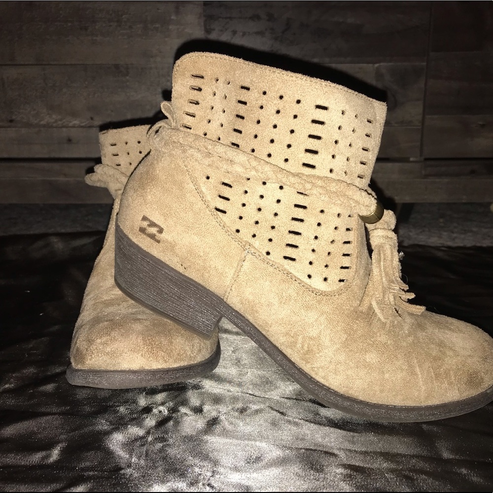 Billabong booties